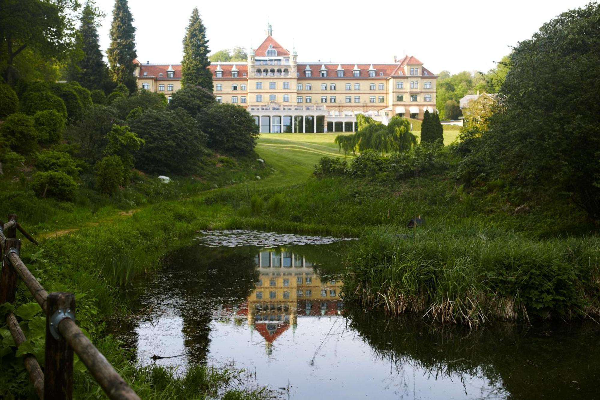 Hotel Vejlefjord Stouby Экстерьер фото