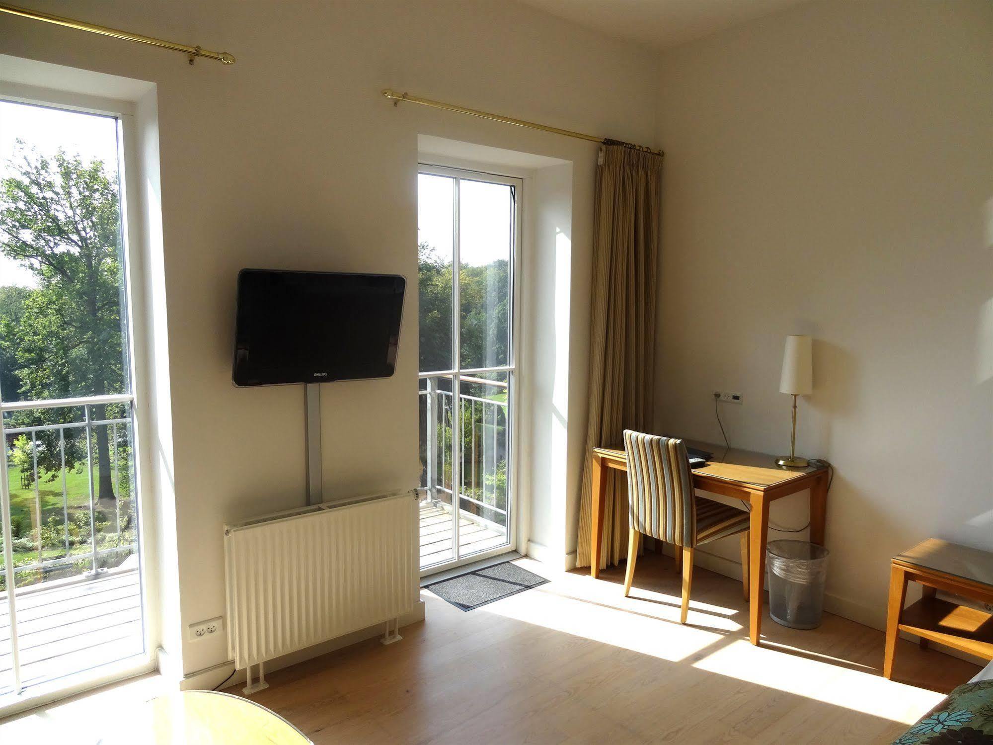 Hotel Vejlefjord Stouby Экстерьер фото
