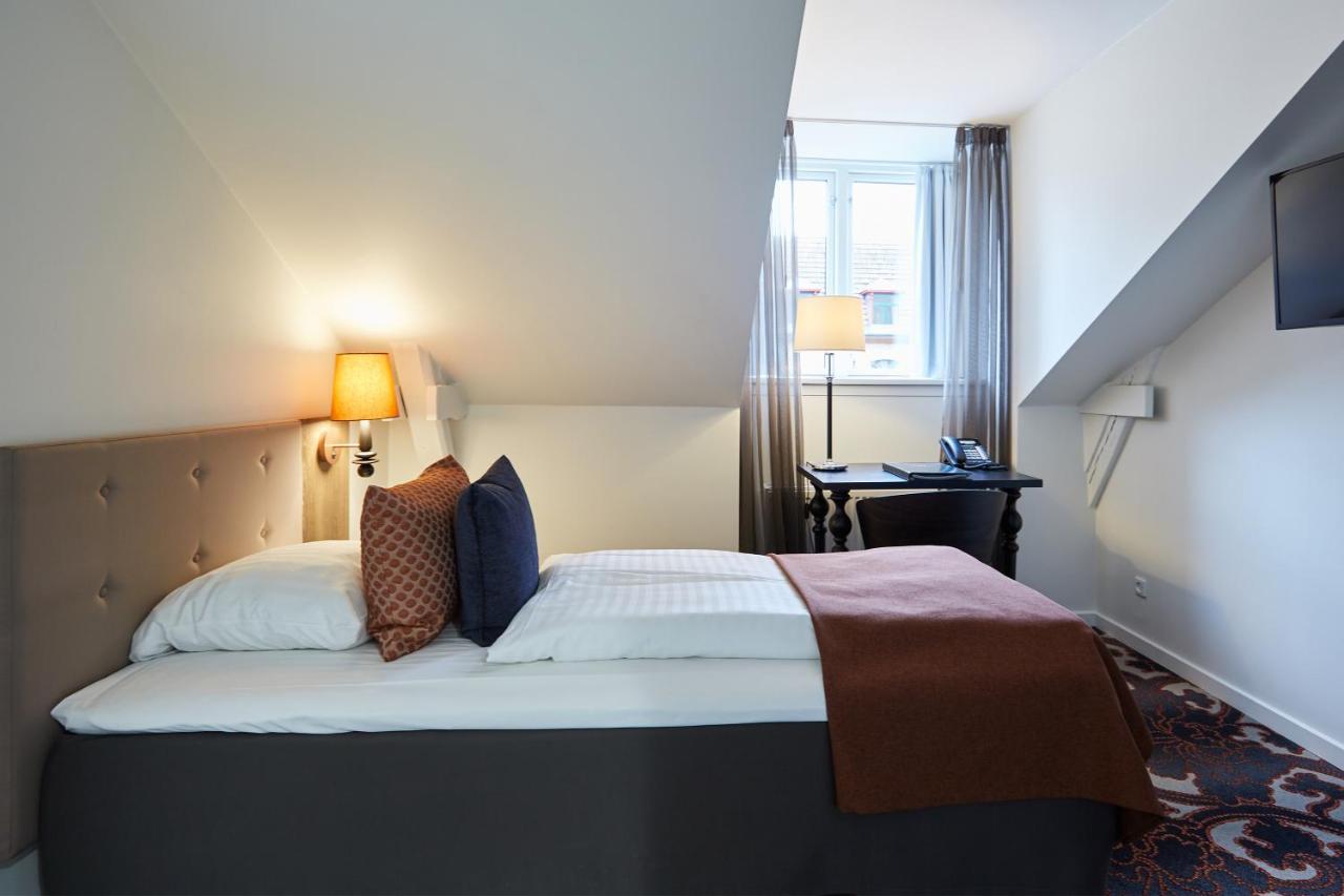 Hotel Vejlefjord Stouby Экстерьер фото