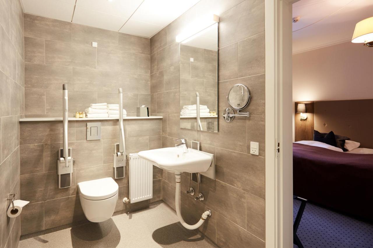 Hotel Vejlefjord Stouby Экстерьер фото