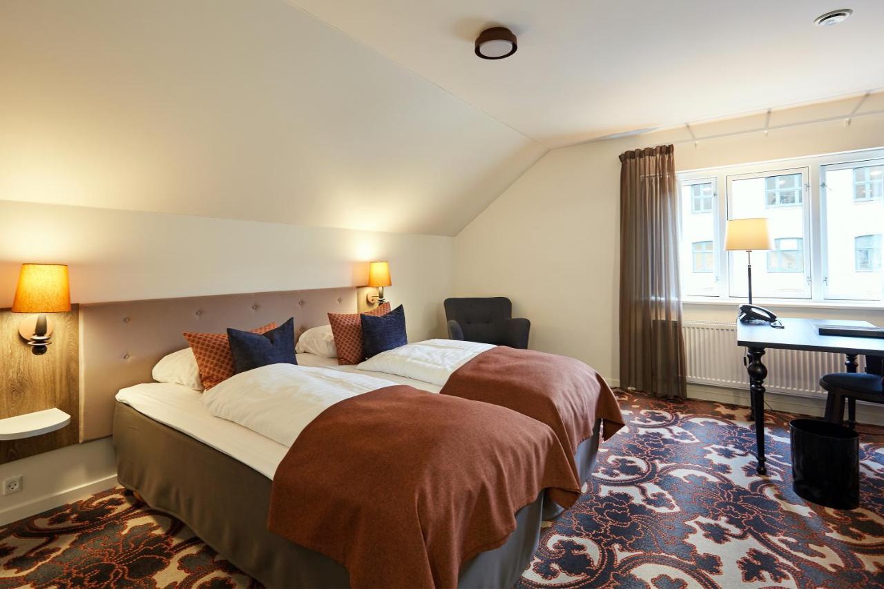 Hotel Vejlefjord Stouby Экстерьер фото